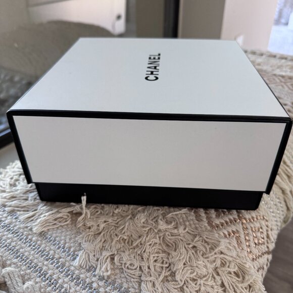 Chanel empty box - Picture 2 of 4